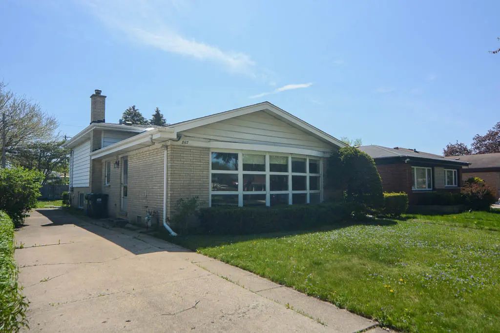 8117 Central Avenue, Morton Grove
