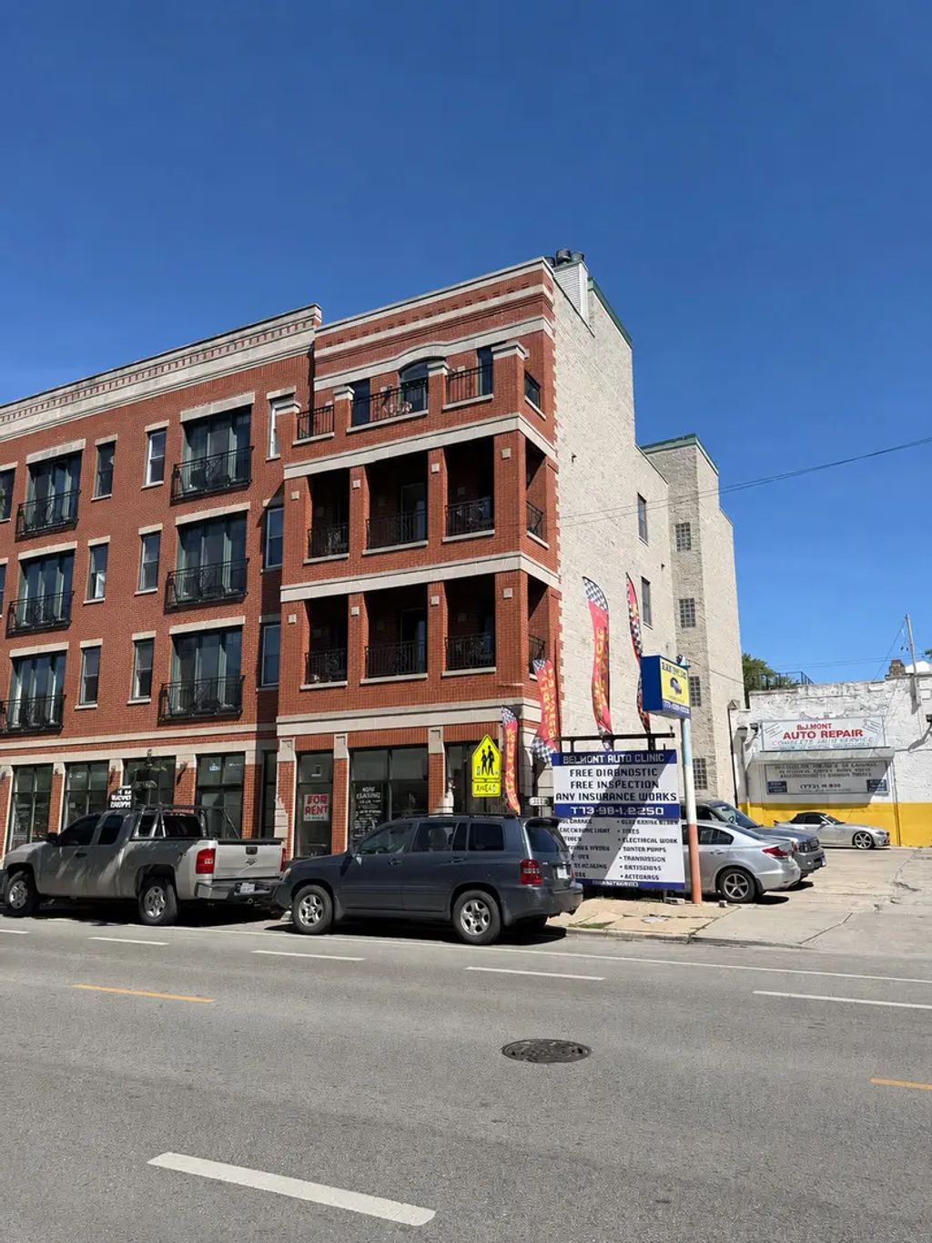 1832 W Belmont Avenue, Chicago, 60657