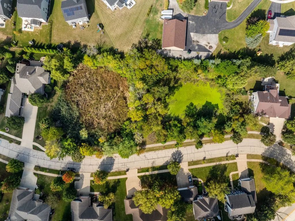1080 Westberry Court, Lake Zurich