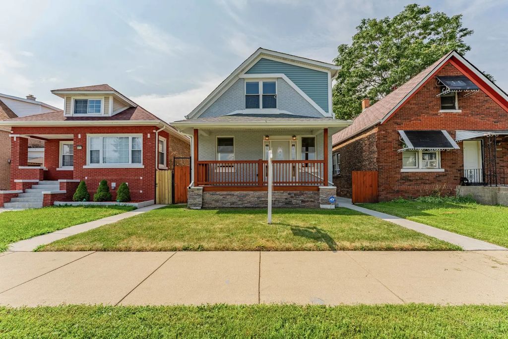 4821 W Hirsch Street, Chicago