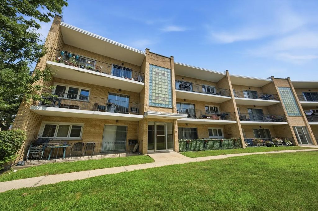 10332 S Pulaski Road 107, Oak Lawn