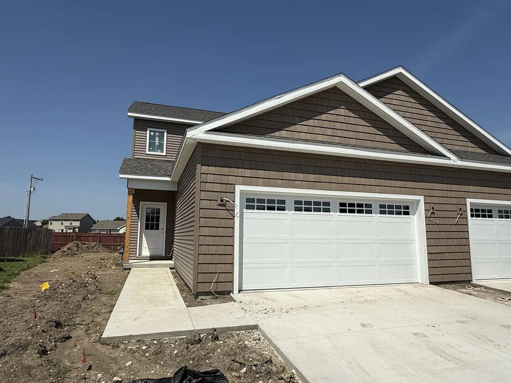 3934 Summer Sage Court, Champaign