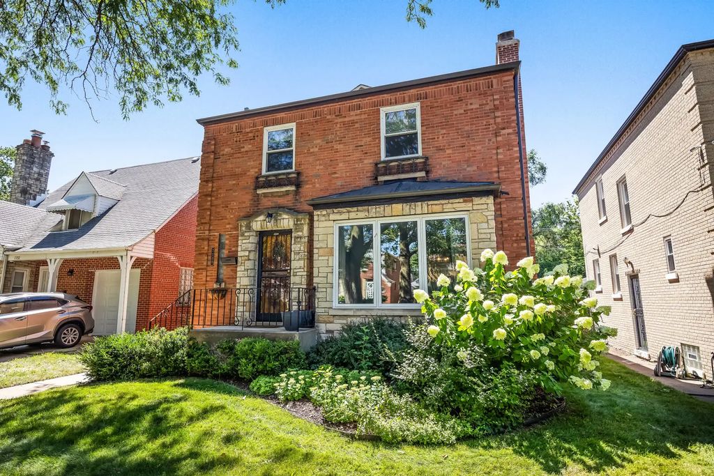 7730 S Paxton Avenue, Chicago