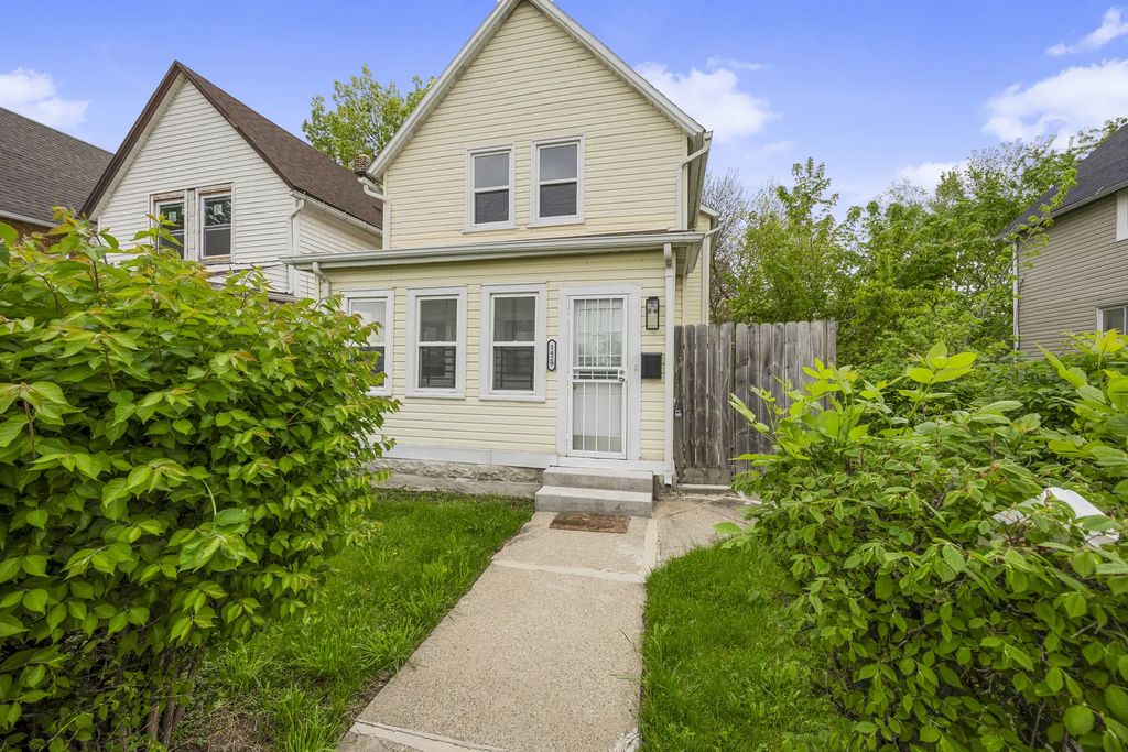 1429 East End Avenue, Chicago Heights