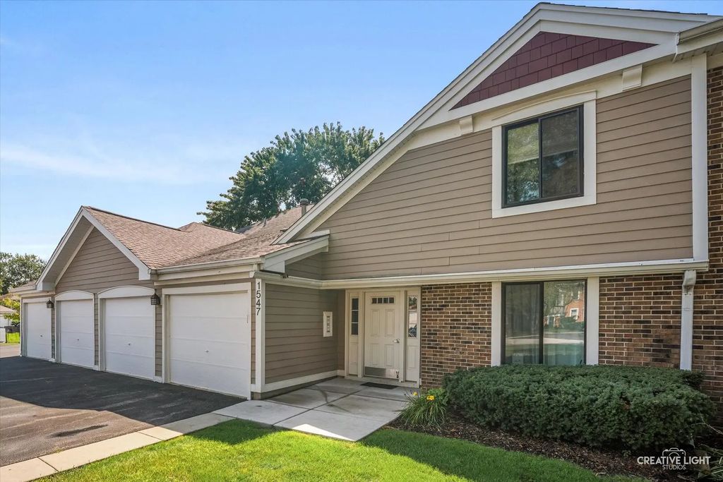 1547 7 Pines Road D-1, Schaumburg