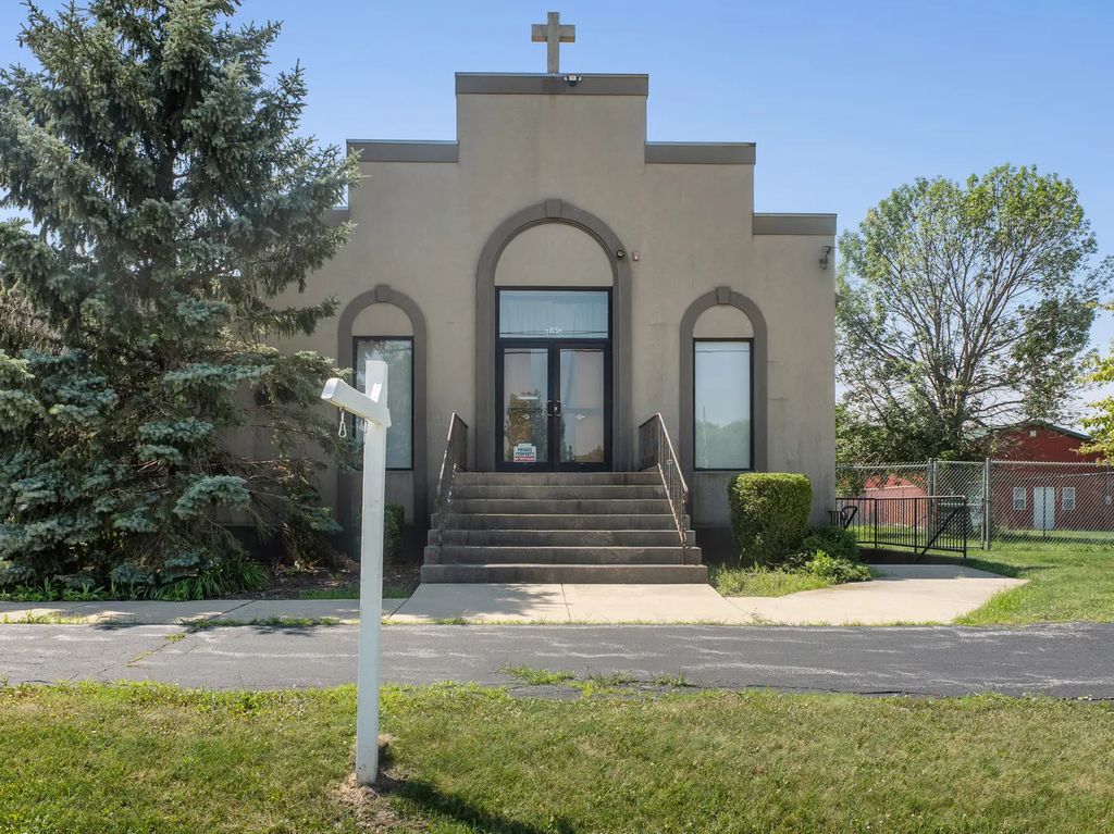 7837 W Lincoln Highway, Frankfort