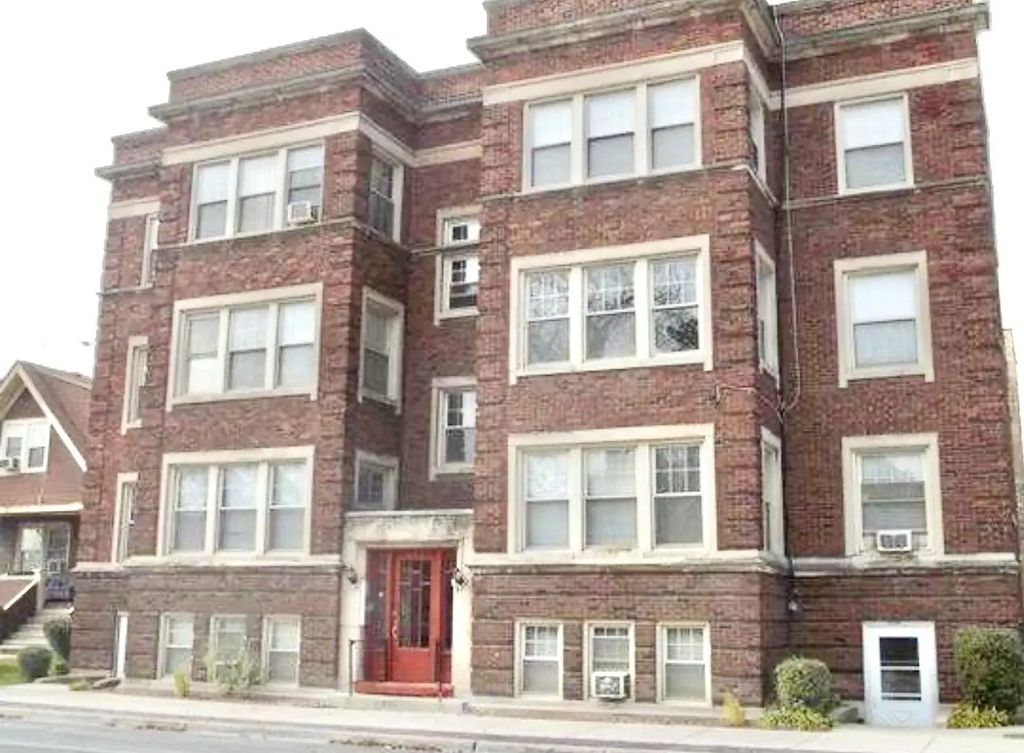 212 S 5th Avenue A3, Maywood