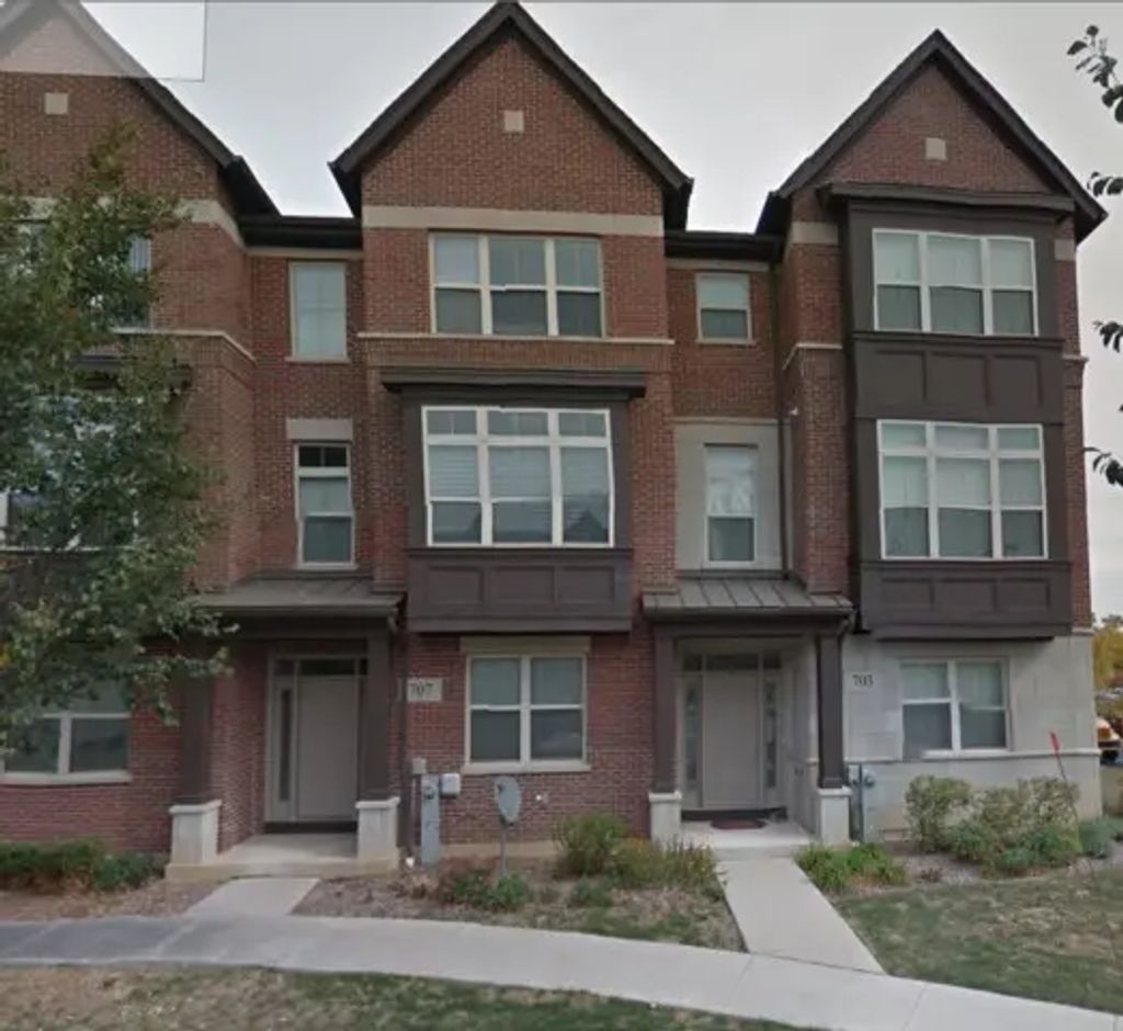 707 N Telluride Court, Vernon Hills