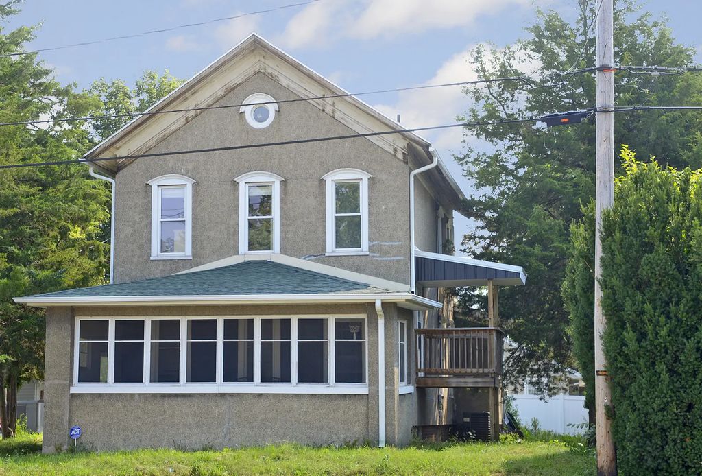 1128 Saint Vincent Avenue, Lasalle
