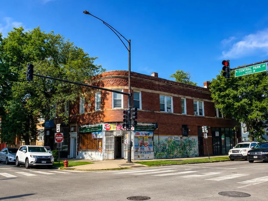 956 N Central Park Avenue, Chicago, 60651