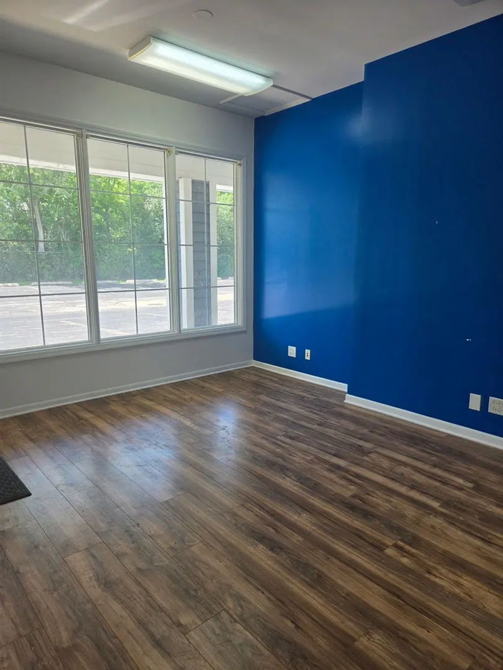 7105 Virginia Road 10-12, Crystal Lake