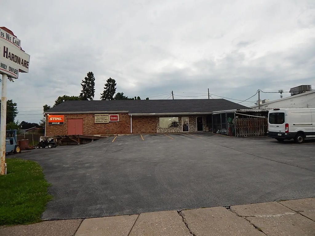 1716 W 37th Street, Davenport
