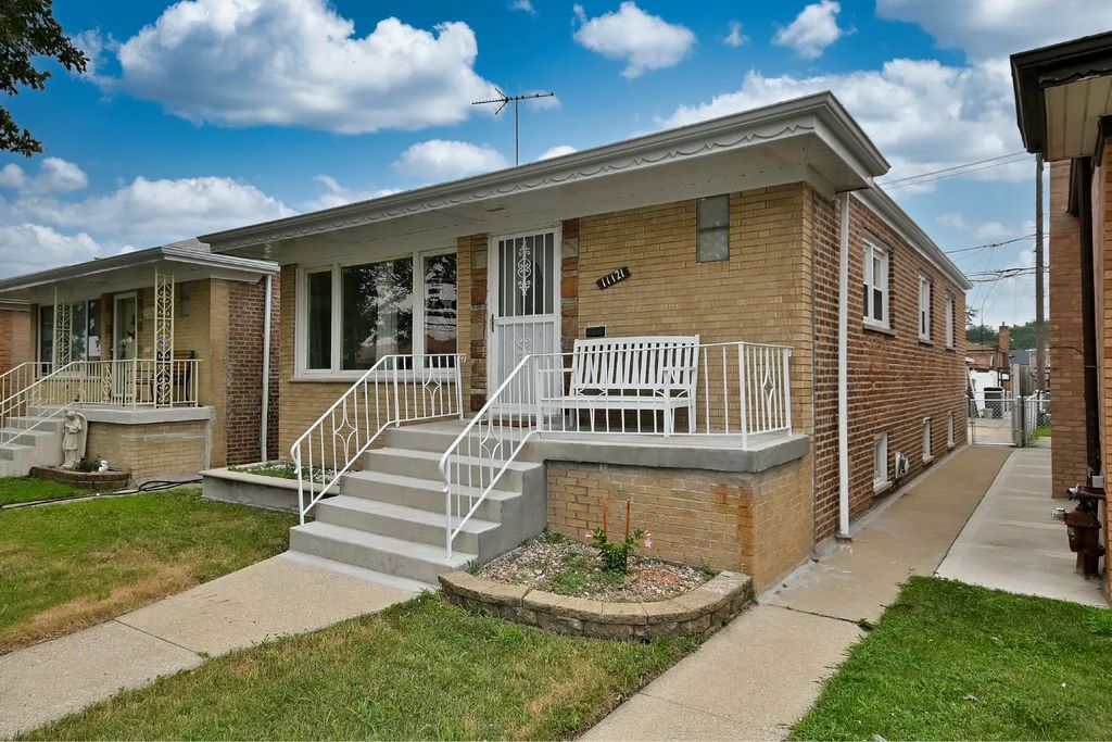 11121 S Ewing Avenue, Chicago