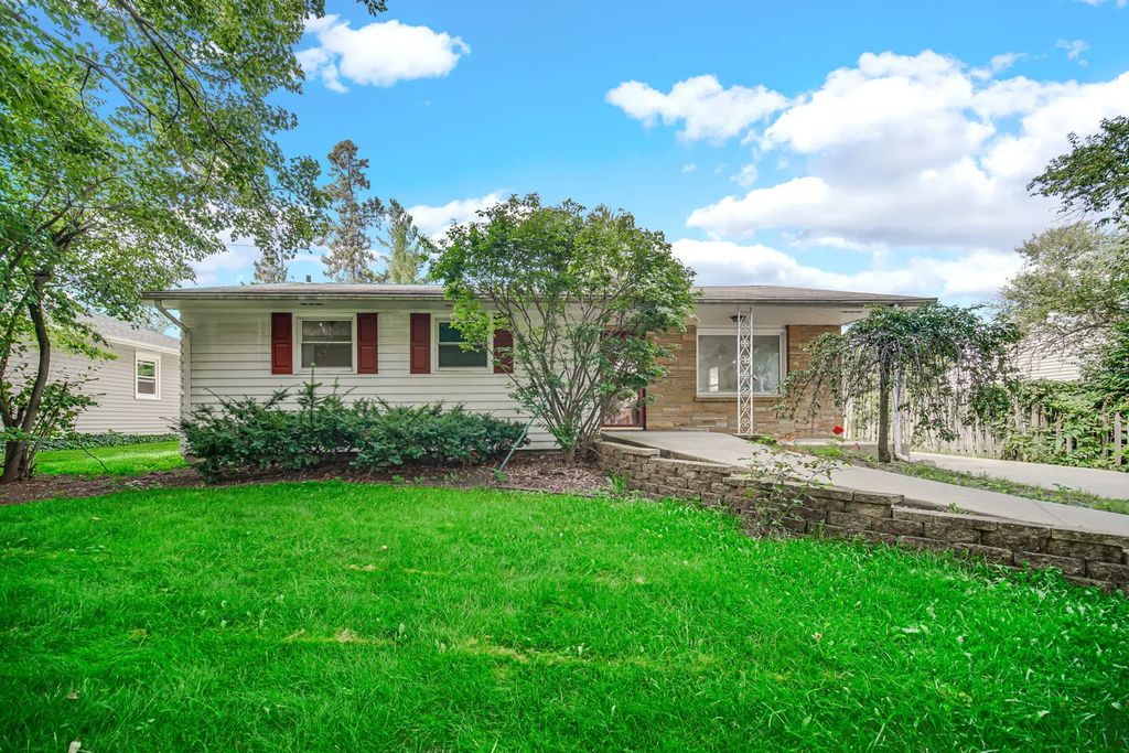 223 S Randall Road, Aurora