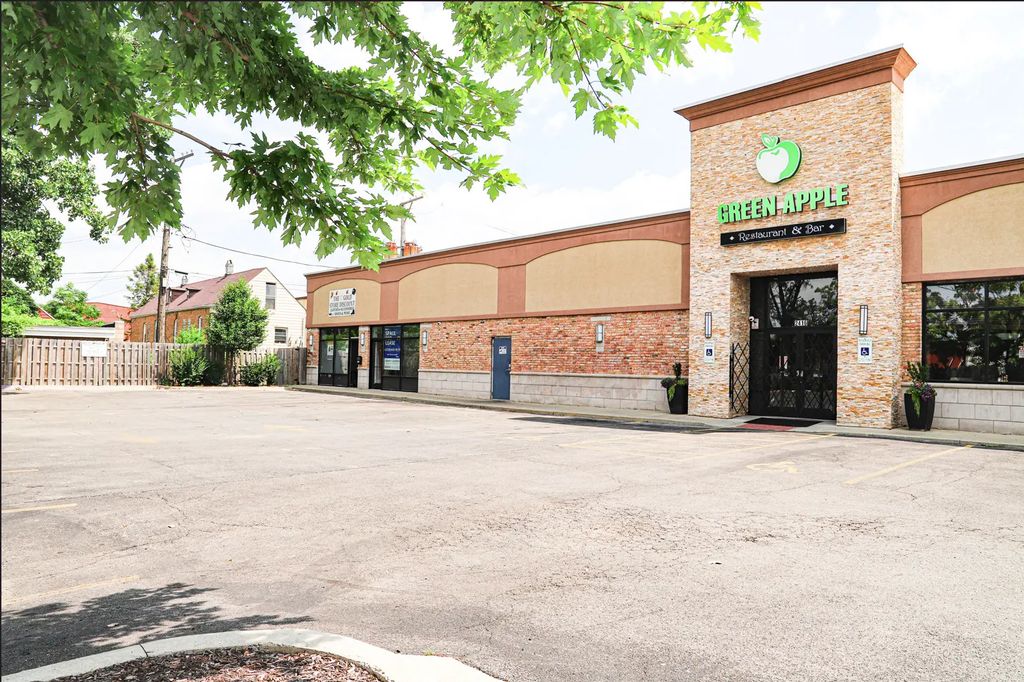 2418 W Cermak Road B, Chicago