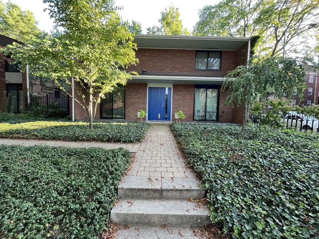 1203 E 50th Street, Chicago