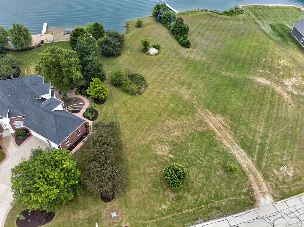 214 Slalom Court, Minooka