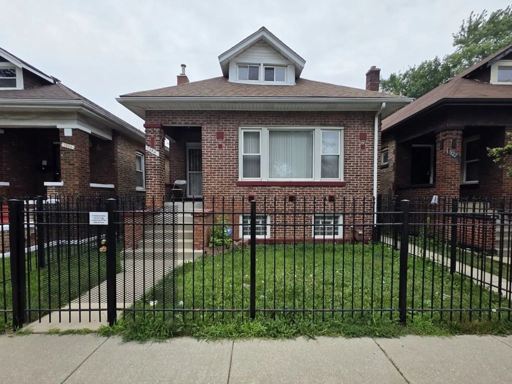 7824 S Hermitage Avenue, Chicago, 60620