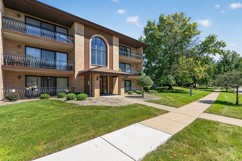 16107 Eagle Ridge Drive 3s, Tinley Park