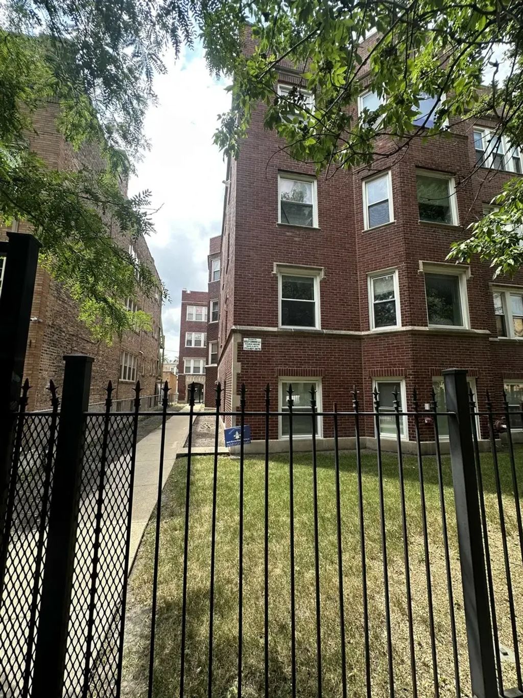 6438 N Seeley Avenue Gm, Chicago