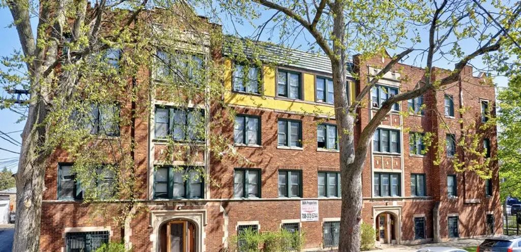 8152 S Laflin Street, Chicago, 60620