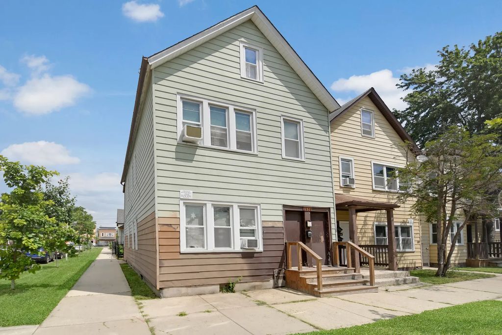 2858 W 38th Place, Chicago