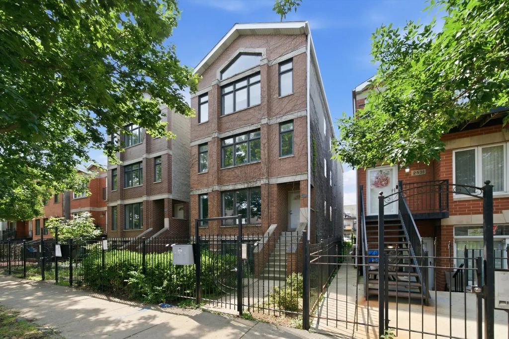 2527 W Harrison Street 2, Chicago