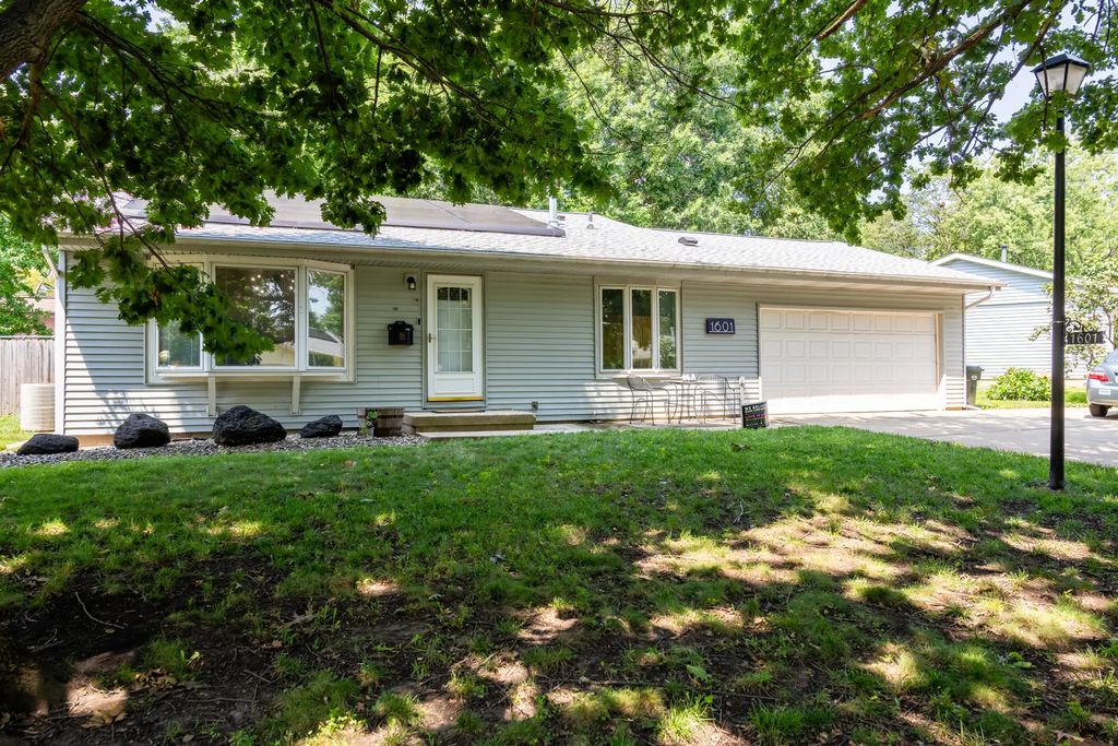 1601 Rutledge Drive, Urbana