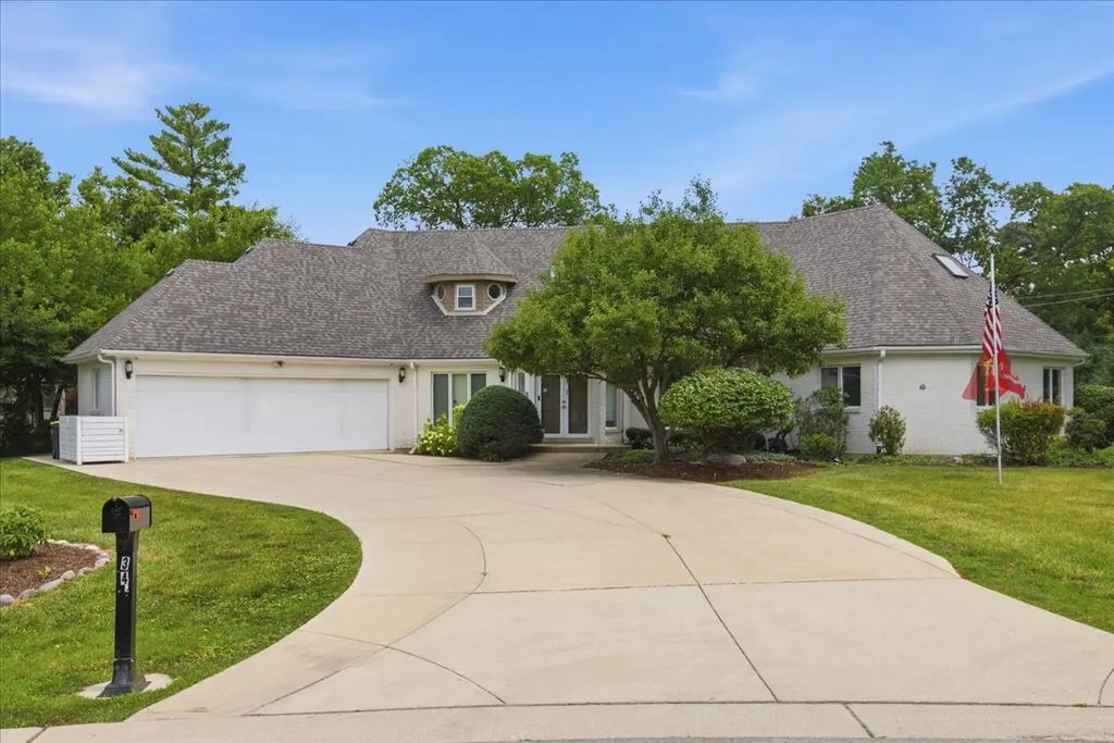 34 Robin Hood Ranch, Oak Brook