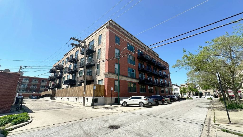 3500 S Sangamon Street 404, Chicago