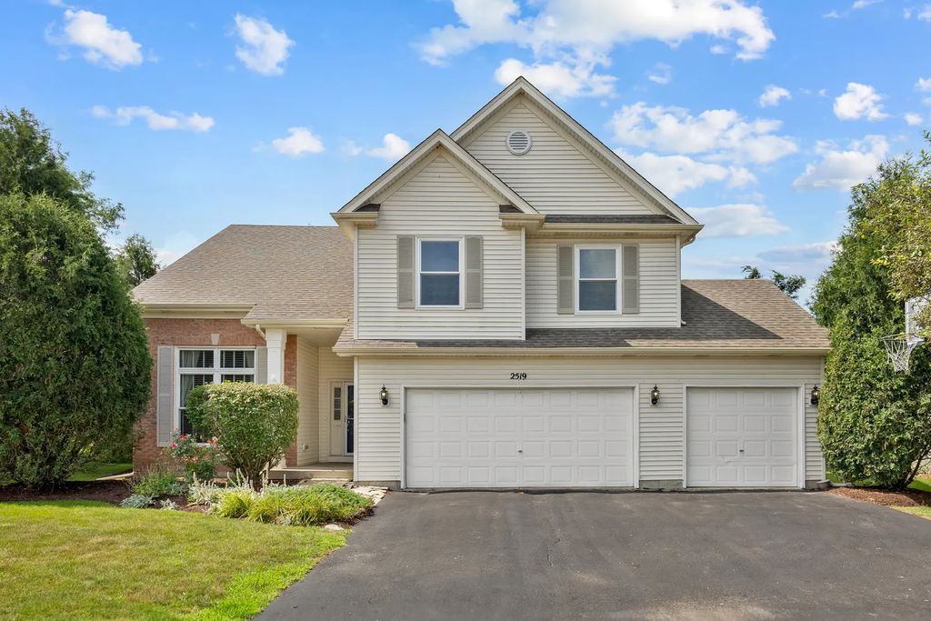 2519 Crestview Drive, Aurora