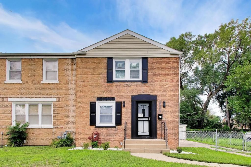 2504 E 96th Street, Chicago, 60617