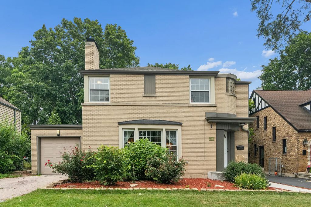 2229 Macdonald Lane, Flossmoor