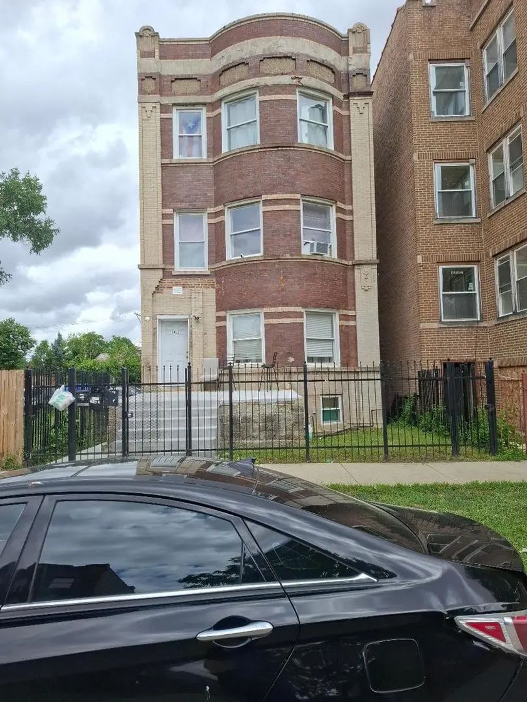 3822 W Maypole Avenue, Chicago, 60624