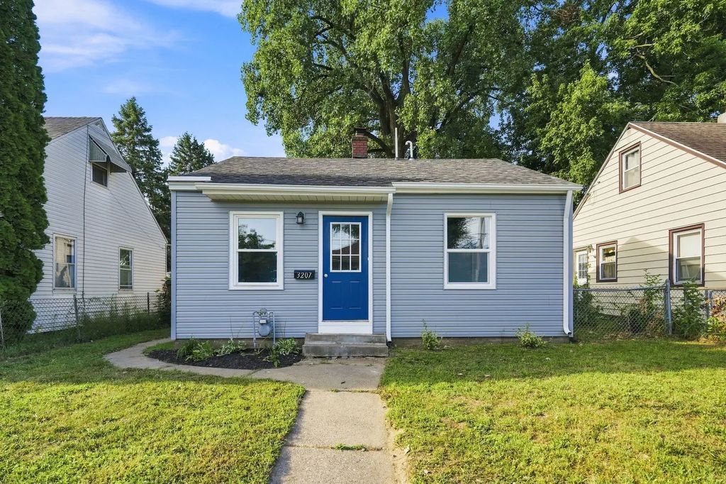 3207 Homestead Avenue, Davenport