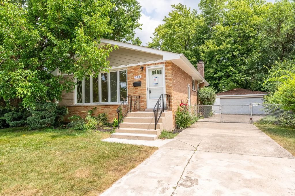 365 Serena Drive, Chicago Heights