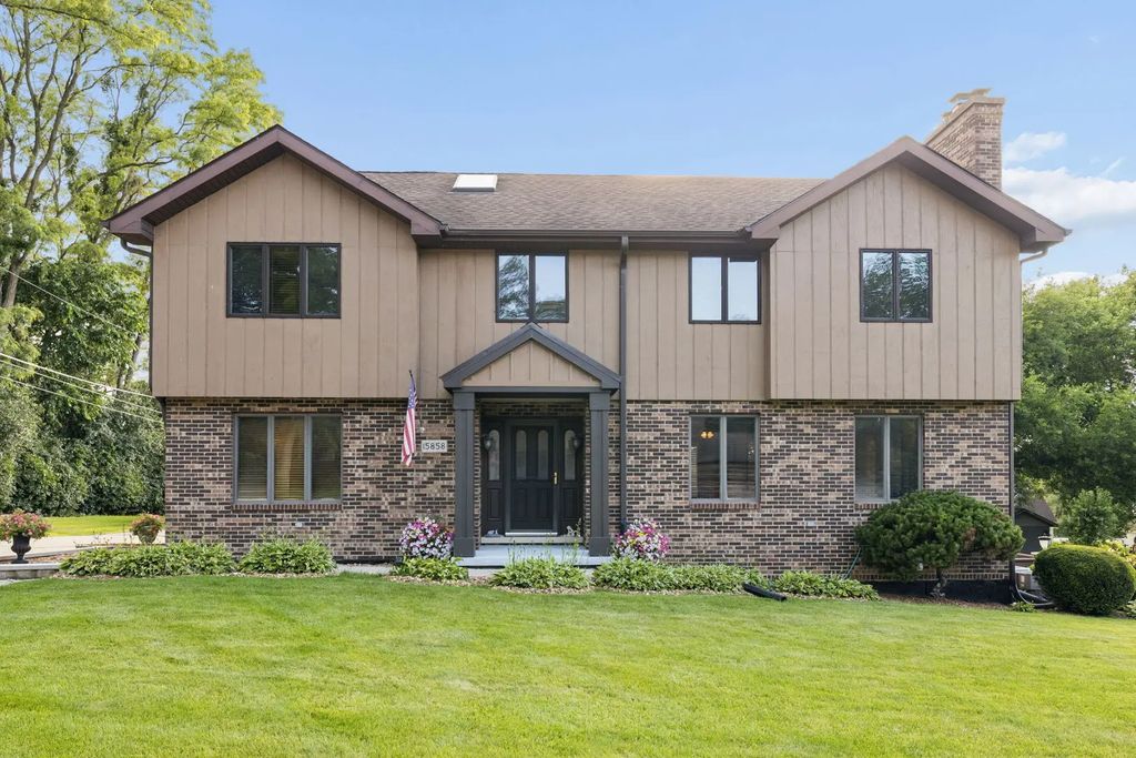 15858 115th Avenue, Orland Park
