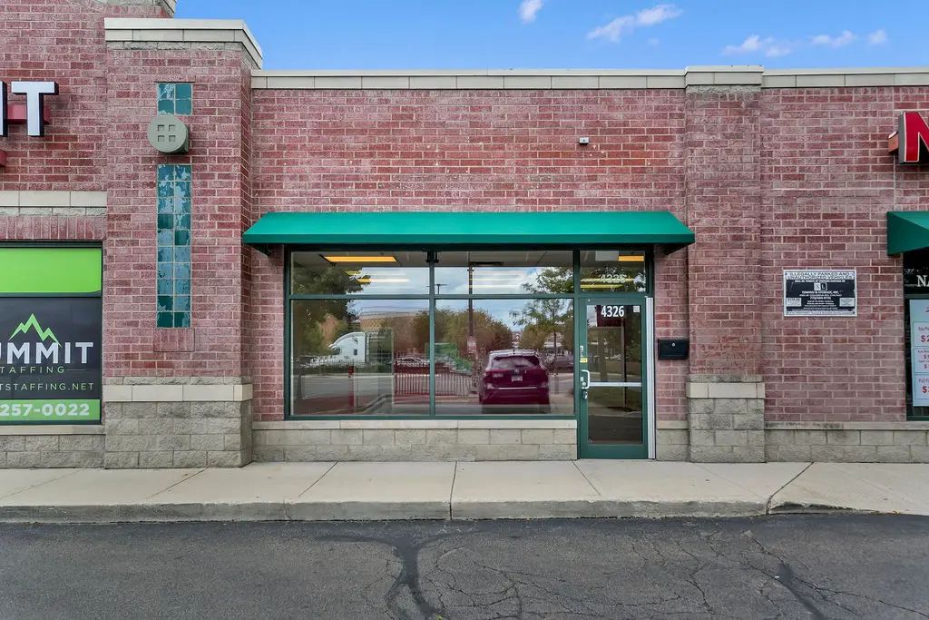 4326 S Pulaski Road, Chicago
