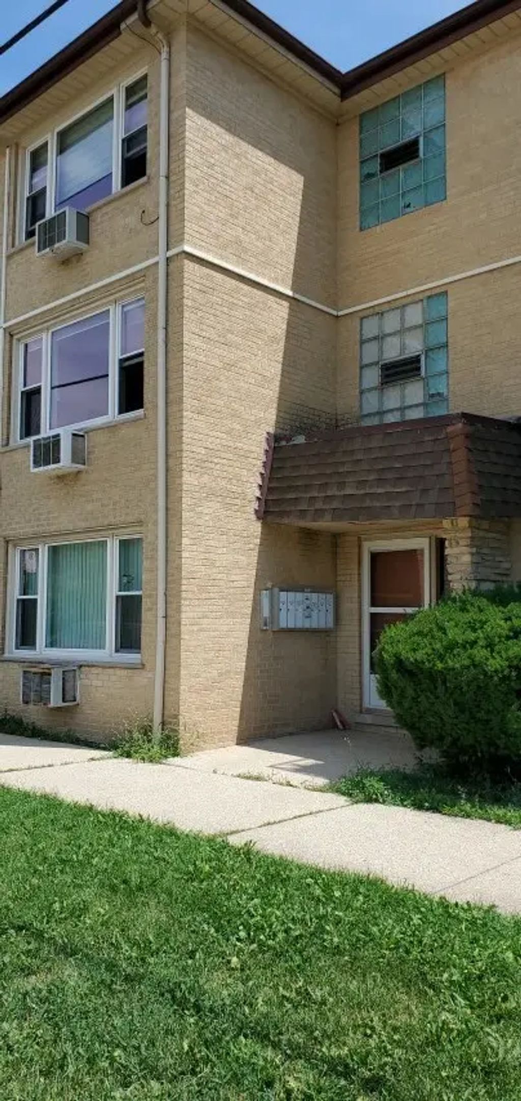 8758 W Berwyn Avenue 1-nw, Chicago
