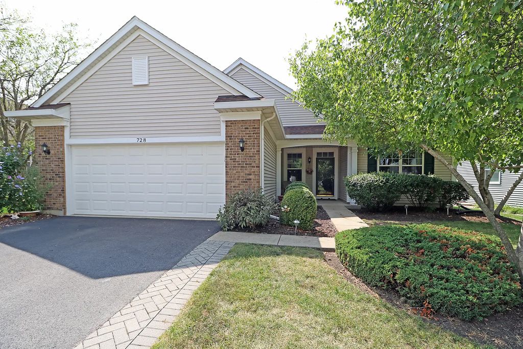 728 Holland Lane, Romeoville