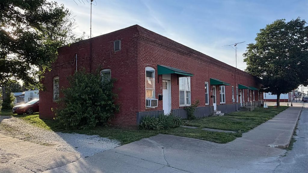 209 S Central Avenue, Casey