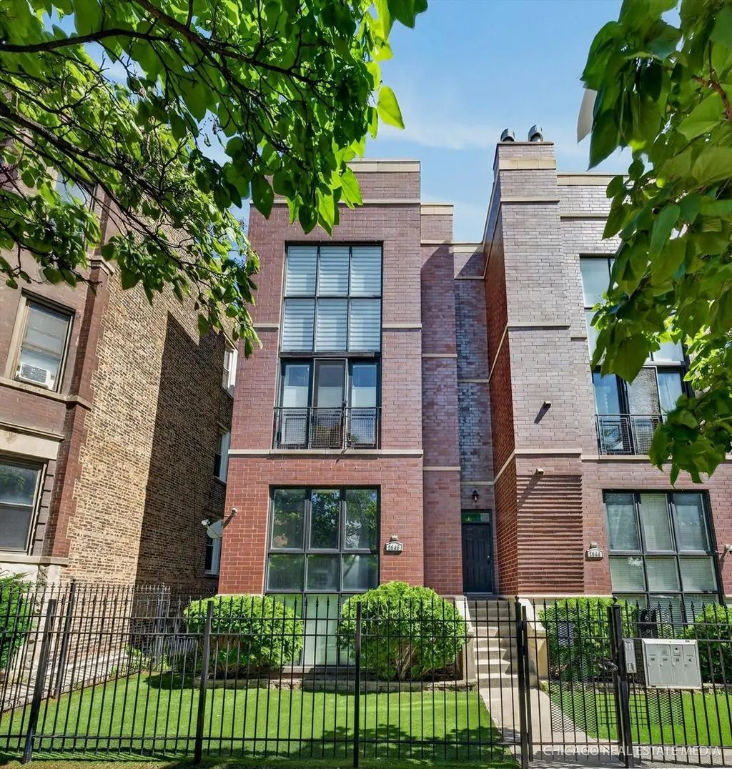 2546 W Washington Boulevard 2w, Chicago