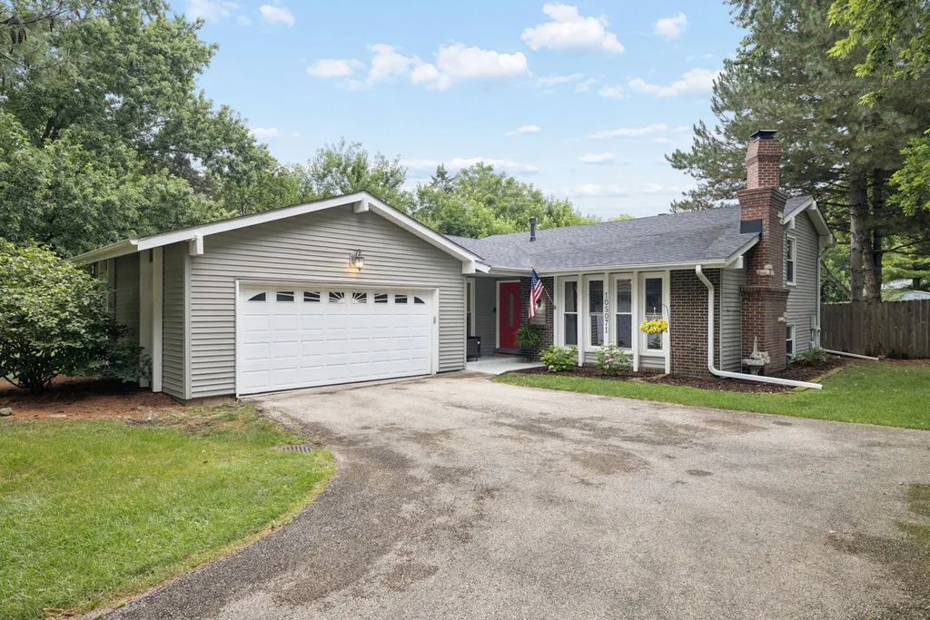 10s071 Ridge Road, Naperville