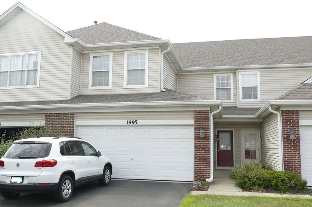 1995 Golden Gate Lane 1995, Naperville
