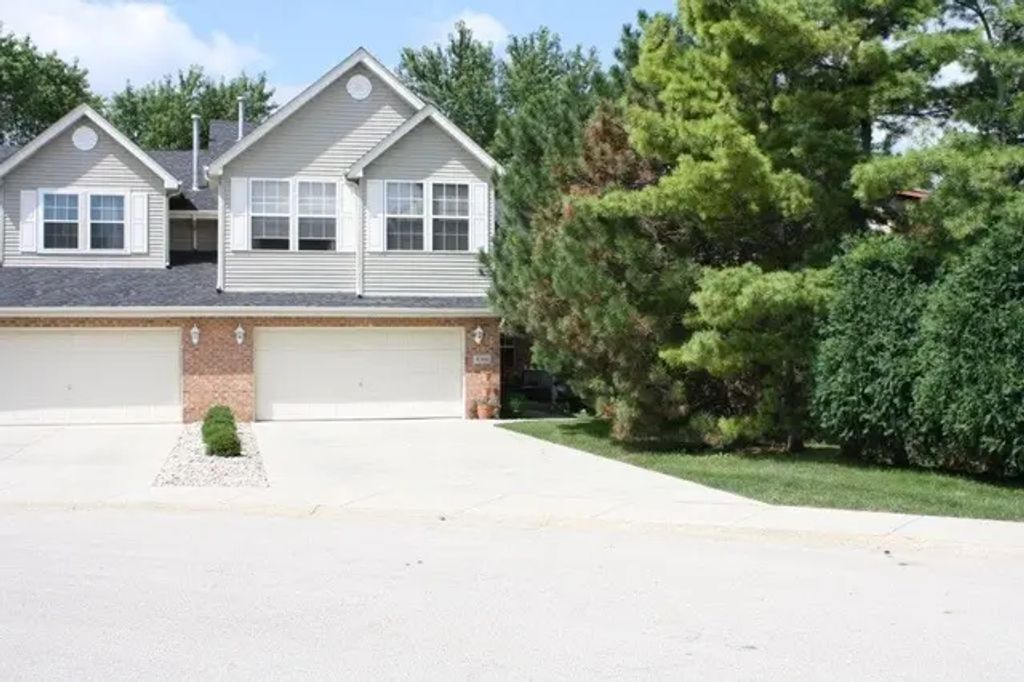 10841 Prairie Lane 12, Mokena