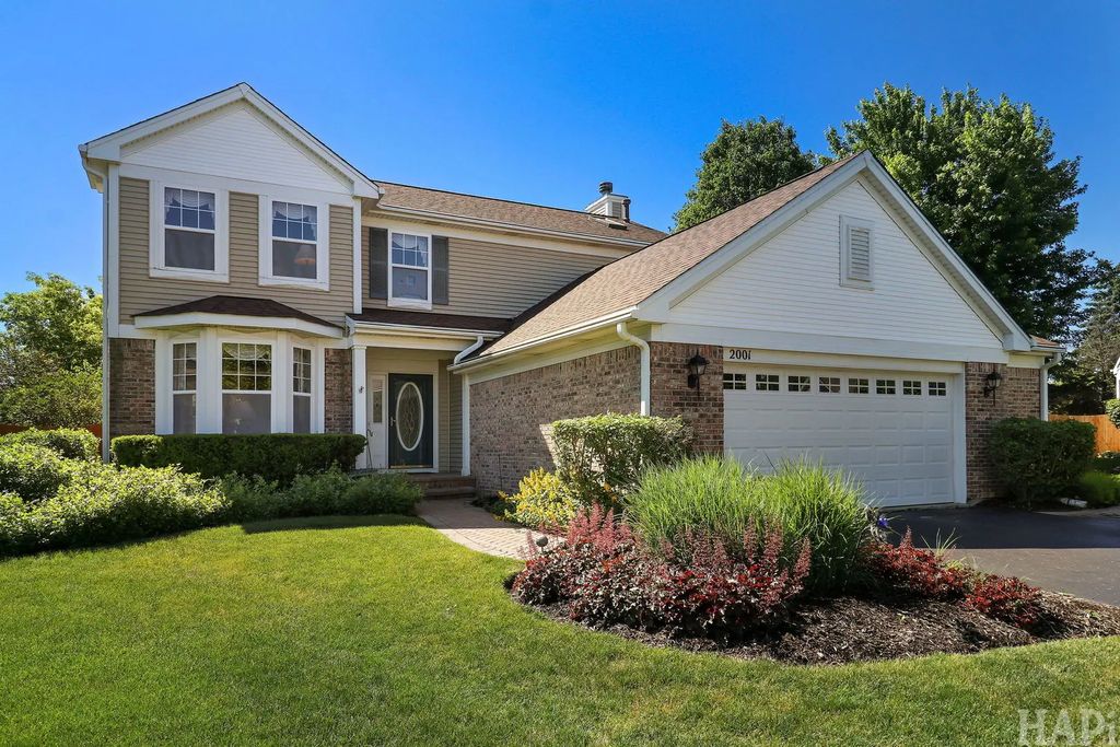 2001 Sparrow Circle, Round Lake
