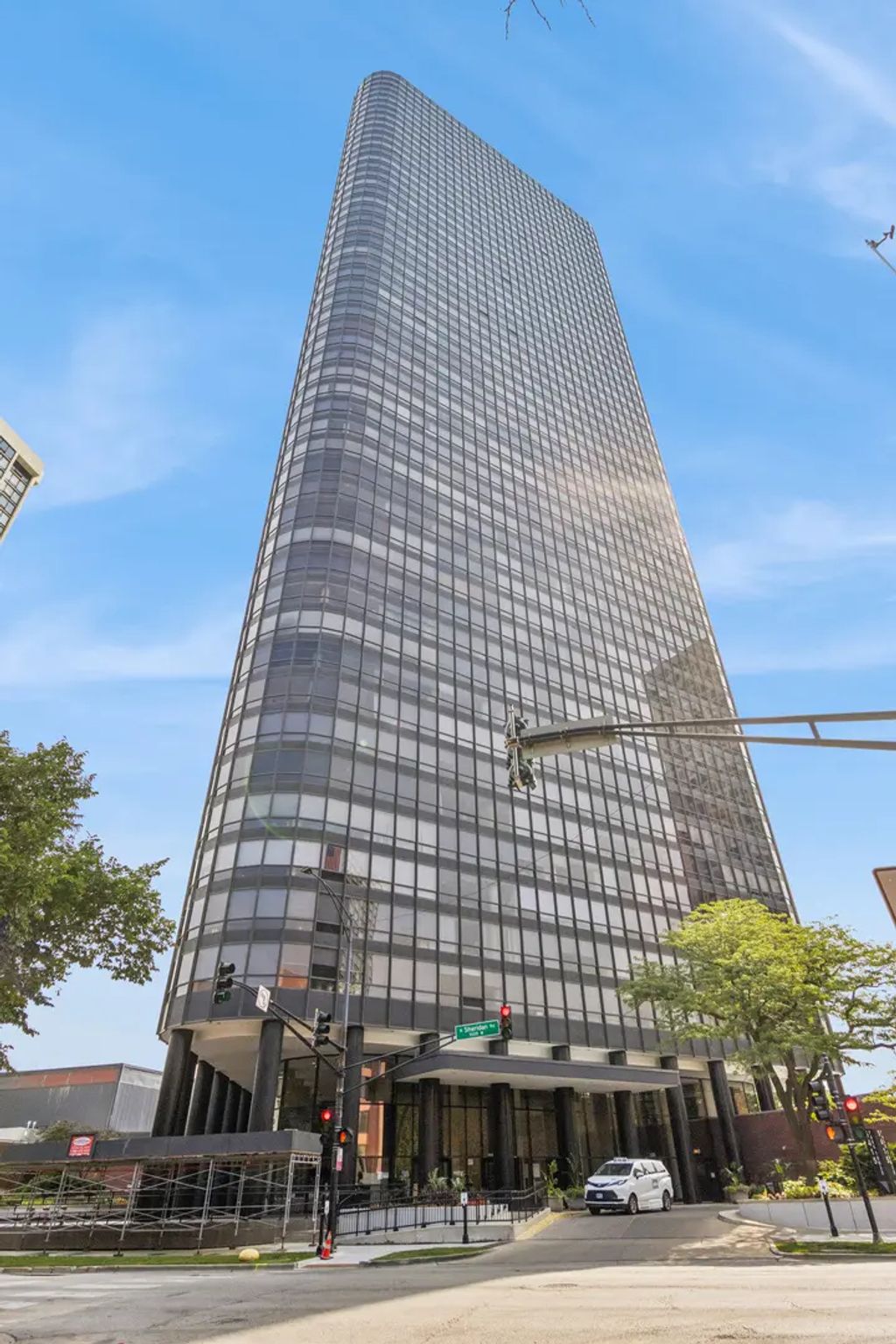 5415 N Sheridan Road 5206, Chicago