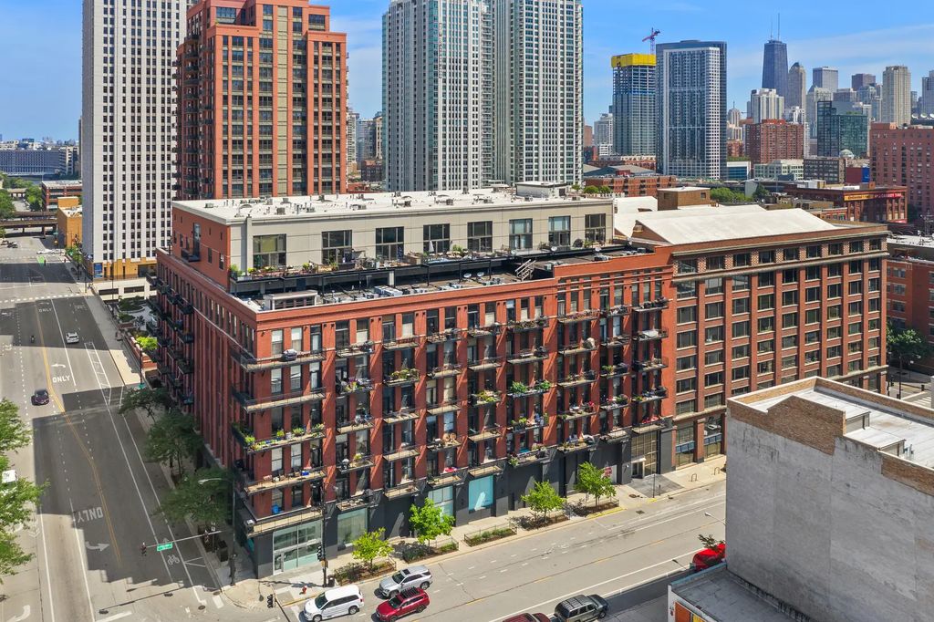 616 W Fulton Street 215, Chicago, 60661