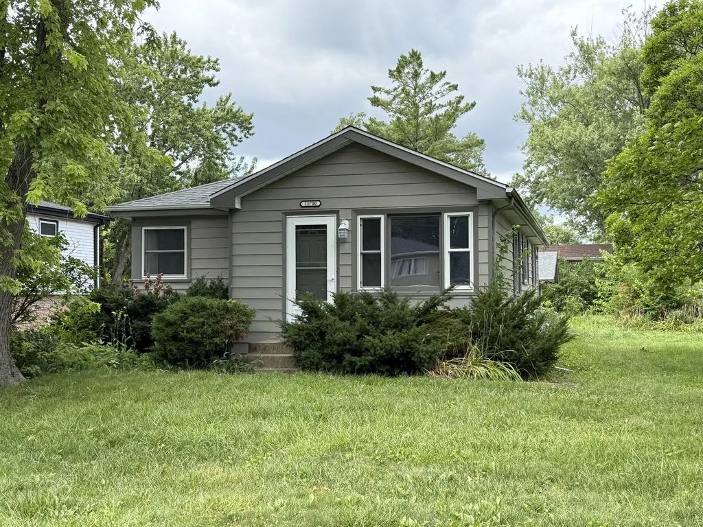 15700 Leclaire Avenue, Oak Forest