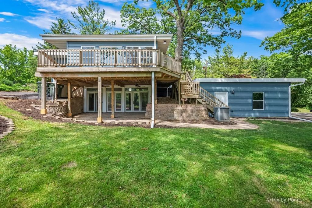 368 Holiday Drive, Lake Holiday